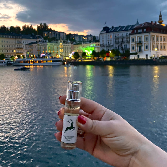 CWC Eau de Parfum THE GREEN STAG 20ml in Gmunden. The fragrance celebrating the European Capital of Culture 2024, spotlighting Bad Ischl, Hallstatt, Aussee, and the Salzkammergut region.