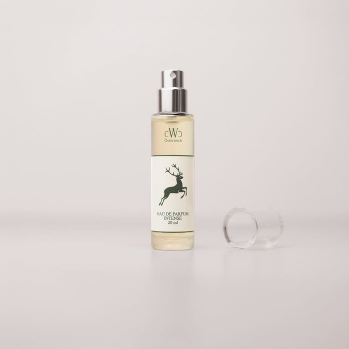 CWC Eau de Parfum GRÜNER HIRSCH 20ml. Ein Original aus Österreich.
CWC Eau de Parfum GRÜNER HIRSCH 20ml. An original from Austria.