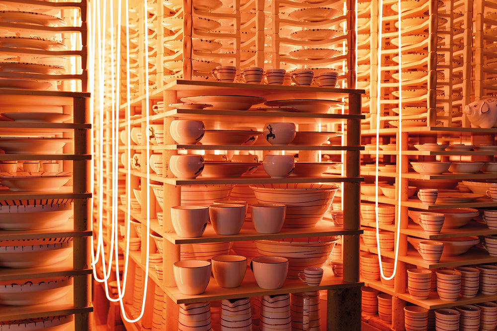 Glost firing: kiln with painted ceramics at GMUNDNER Keramik in Gmunden
