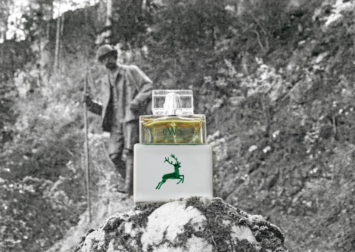 CWC GREEN STAG 75 ml in Bad Ischl in front of a monument to Emperor Franz Joseph out hunting
